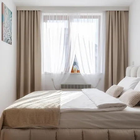 Pirin Sense Complex Апартаменти